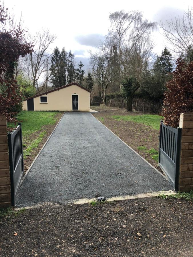 Willa La Ravine Au Bord Du Loing Montigny-sur-Loing Zewnętrze zdjęcie